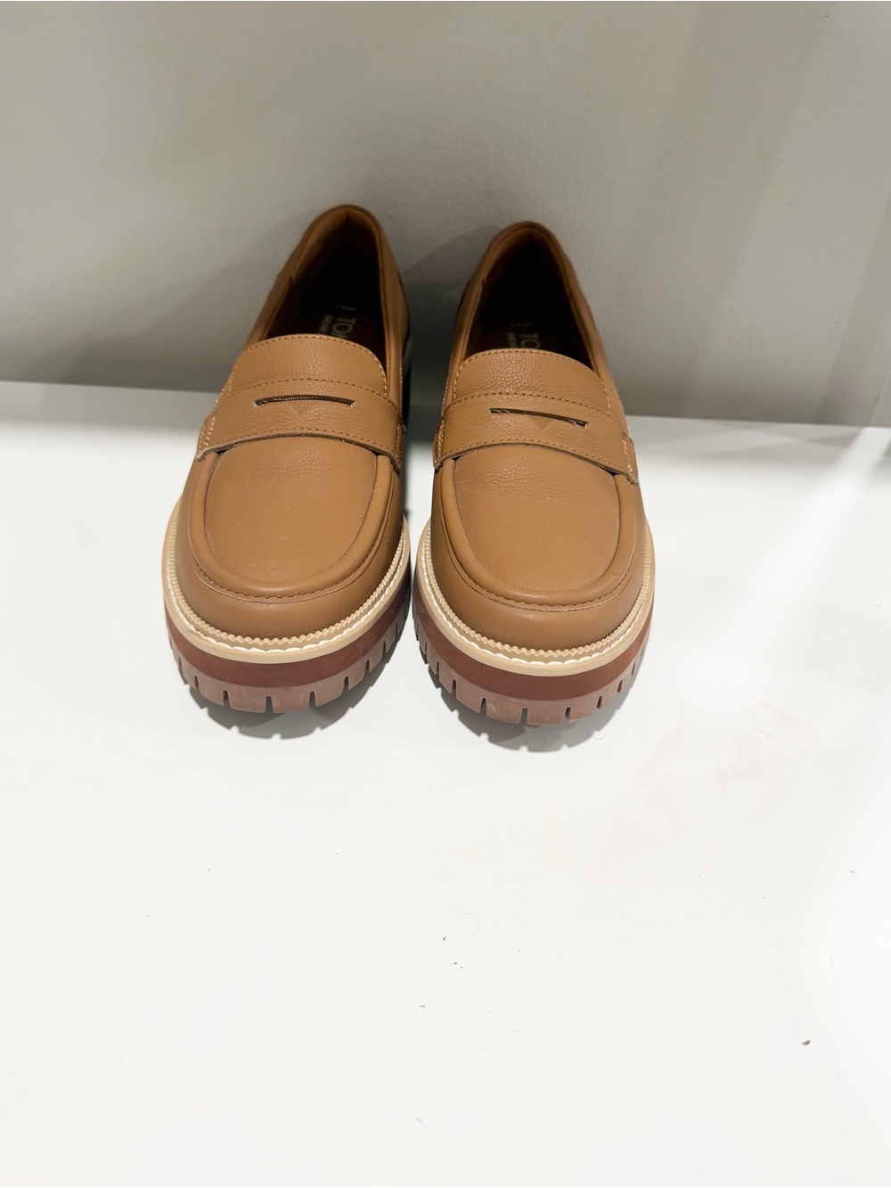 TOMS Cara Brown Leather Minimalist Quiet Luxury Chunky Penny Loafers - Size 8 - Picture 3 of 10